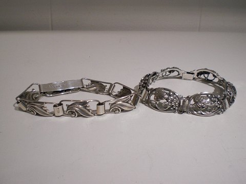 2 vintage armbånd i 830 sølv.
