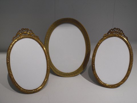 3 ovale bronze rammer. Sælges individuelt.