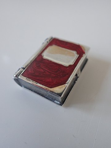 Lille fransk æske i form af en bog i sterlingsølv med rød og blå emalje